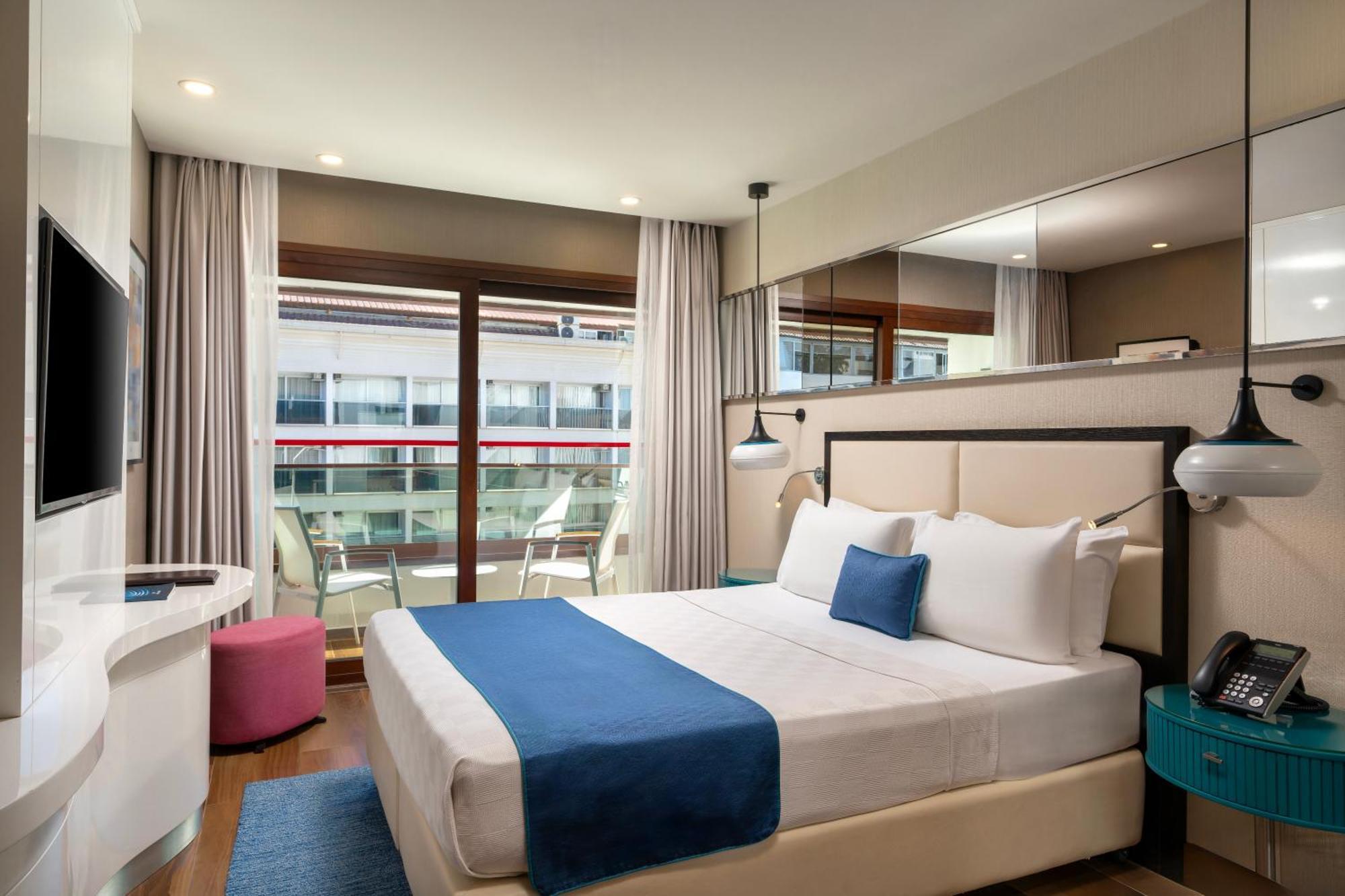 Superior Room Queen Size Bed Side Sea View,1647730346:JPEG